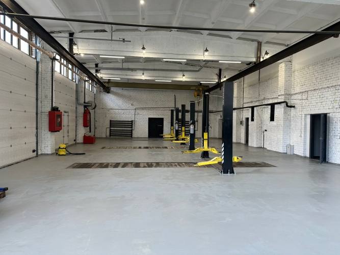 Sludinājumi. Iznomā autoservisu Dreiliņos!  Platība: 349.3 m   + boksi ar pacēlājiem  + paceļamie vārti   + Cena: 2300 EUR/mēn Foto #2