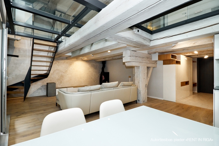 Sludinājumi. Vilhelma Nami Miesnieku ielā 13, 15 un 17 iespējams ir iekārojamākās adresēs Rīgā. Senatnes elpa Cena: 3505 EUR/mēn Foto #7