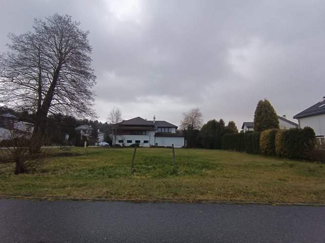 Sludinājumi. Piedāvājumā lielisks zemesgabals slēgtā ciematā Mežaparkā blakus Ķīšezeram un Mežaparka kultūras un Cena: 118000 EUR Foto #3