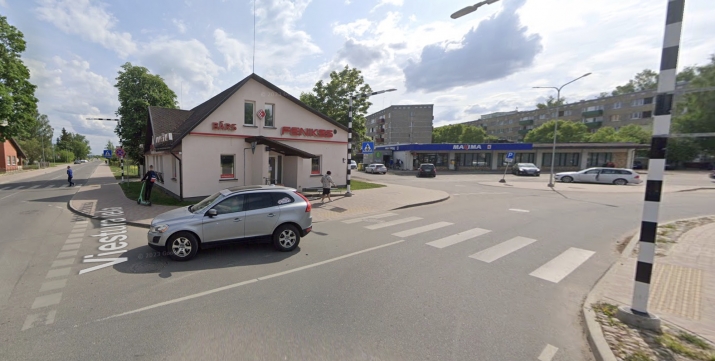 Sludinājumi. Pārdod komercīpašumu Jekabpilī.  Īpašums sastāv no divām ēkā 234 m2 un 131 m2; Zemes gabas 1363 m2 Cena: 150000 EUR Foto #1