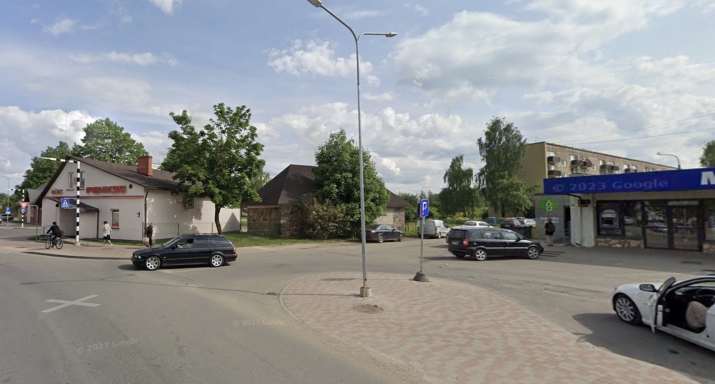 Sludinājumi. Pārdod komercīpašumu Jekabpilī.  Īpašums sastāv no divām ēkā 234 m2 un 131 m2; Zemes gabas 1363 m2 Cena: 150000 EUR Foto #2