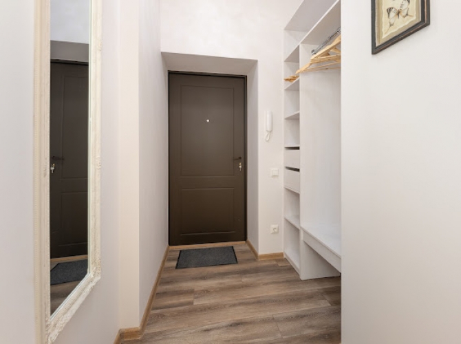 Sludinājumi. Tiek pārdots plašs, silts, daļēji mēbelēts, pēc kosmētiskā remonta 5 istabu dzīvoklis ar atsevišķu Cena: 300000 EUR Foto #4