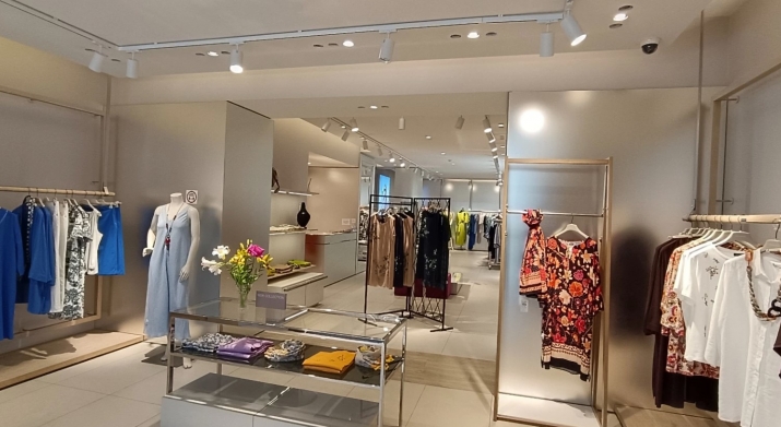 Sludinājumi. Piedāvājumā tirdzniecības telpas pašā Rīgas centrā!  Telpas ir ļoti labā tehniskā un vizuālā Cena: 5000 EUR/mēn Foto #5