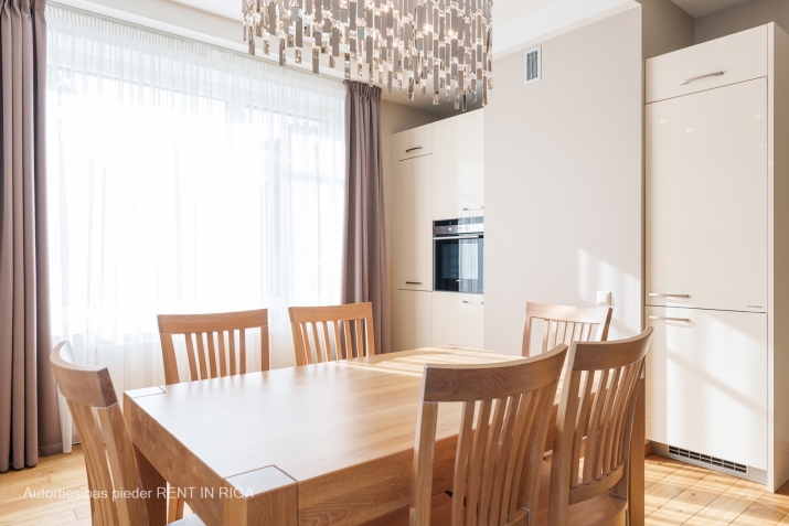 Sludinājumi. Jūras šalkoņa, vēja skaņas caur priedēm, jūras gaiss rada miera oāzi - vietu, kur laiks palēninās, Cena: 1.5e+06 EUR Foto #8