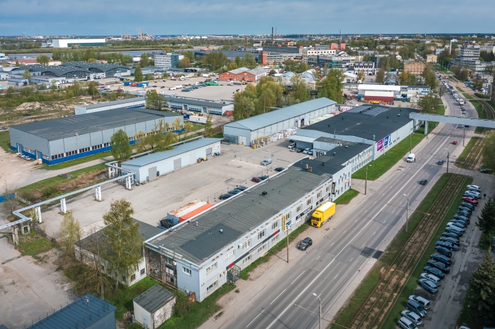 Sludinājumi. Ilgtermiņa nomai tiek piedāvātas neapkurināmas, sausas noliktava telpas Ganību dambī 25D.  + Telpas Cena: 648 EUR/mēn Foto #5