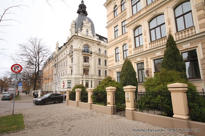 Объявление. Помещения для посольства на красивой улице Элизабетес.  + Доступна отдельная лестничная клетка для Цена: 7200 EUR/мес. Foto #3