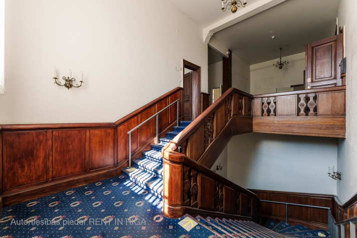 Sludinājumi. Nomai pieejams reprezentabls namīpašums pašā Rīgas sirdī ar skatu uz Bastejkalnu!  Atsevišķi Cena: 35000 EUR/mēn Foto #5