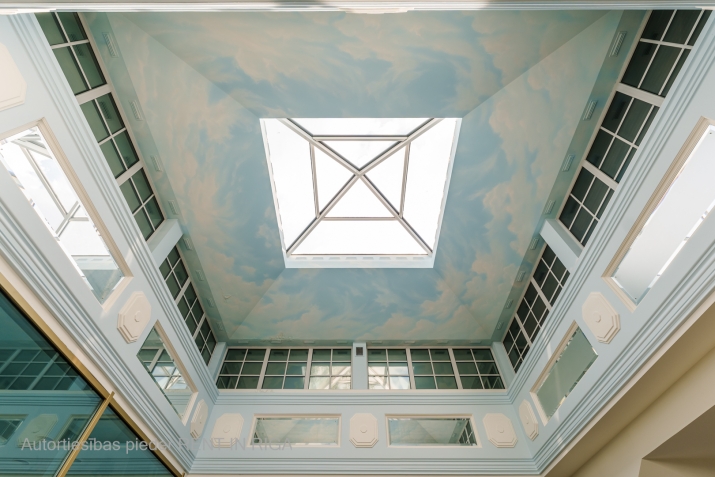 Объявление. Элегантный частный дом в Дарзциемсе  спокойный жилой район.  Частный дом общей площадью 1384 м2 на Цена: 670000 EUR Foto #5