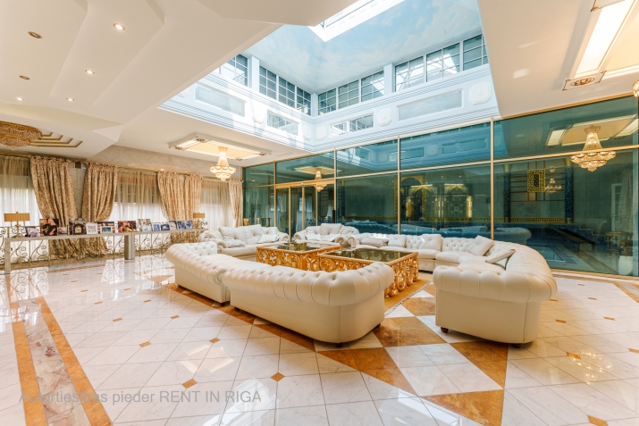 Объявление. Элегантный частный дом в Дарзциемсе  спокойный жилой район.  Частный дом общей площадью 1384 м2 на Цена: 670000 EUR Foto #4