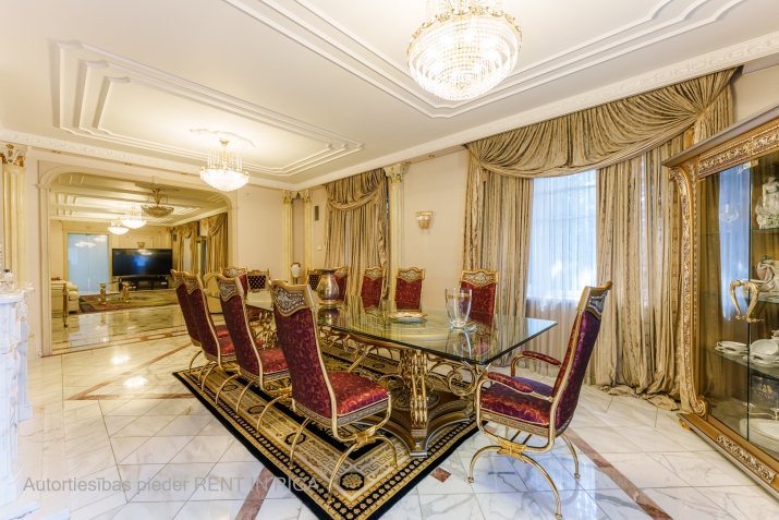 Объявление. Элегантный частный дом в Дарзциемсе  спокойный жилой район.  Частный дом общей площадью 1384 м2 на Цена: 670000 EUR Foto #9