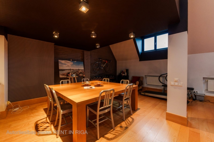 Sludinājumi. Tiek pārdots penthouse tipa dzīvoklis vēstniecību rajonā - Klusajā centrā. Divstāvu dzīvoklis (5. Cena: 625573 EUR Foto #5