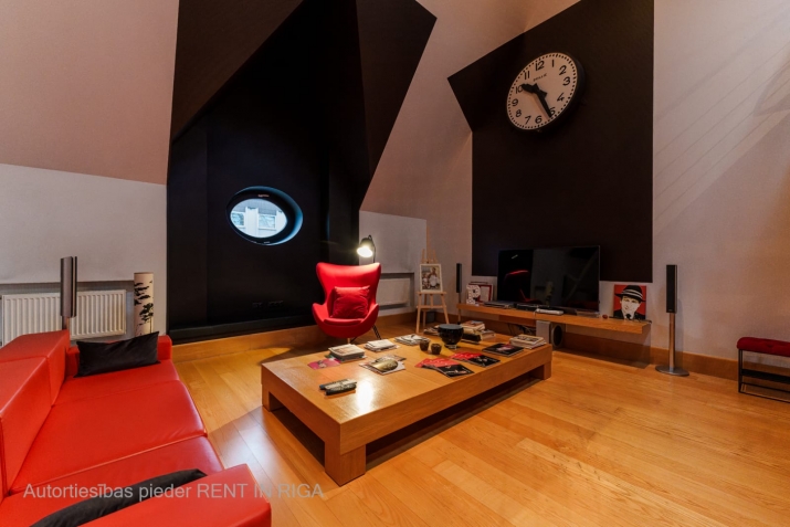 Sludinājumi. Tiek pārdots penthouse tipa dzīvoklis vēstniecību rajonā - Klusajā centrā. Divstāvu dzīvoklis (5. Cena: 625573 EUR Foto #6