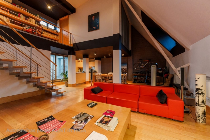 Sludinājumi. Tiek pārdots penthouse tipa dzīvoklis vēstniecību rajonā - Klusajā centrā. Divstāvu dzīvoklis (5. Cena: 625573 EUR Foto #3