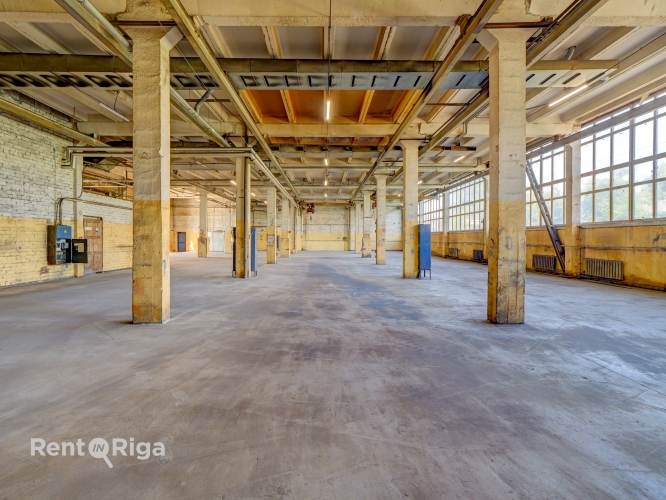 Sludinājumi. Ražošanas telpas ar apkuri.  Šobrīd telpās atrodas metālapstrādes cehs. - 2 telferi ar 1.5 t Cena: 2800 EUR/mēn Foto #3