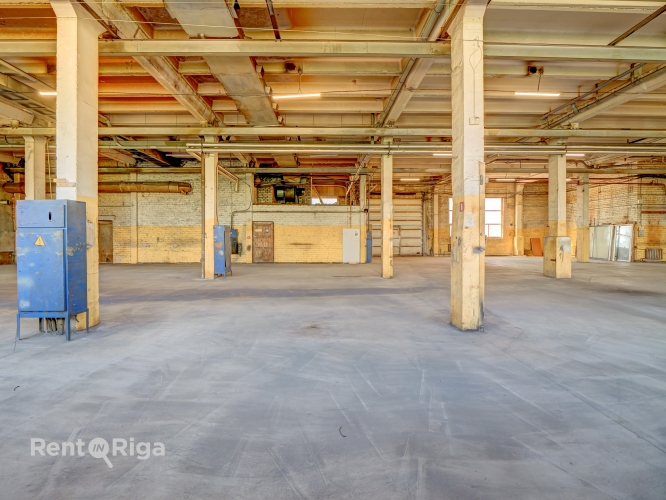 Sludinājumi. Ražošanas telpas ar apkuri.  Šobrīd telpās atrodas metālapstrādes cehs. - 2 telferi ar 1.5 t Cena: 2800 EUR/mēn Foto #5