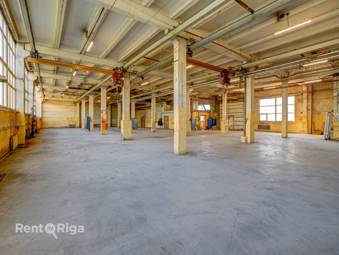 Sludinājumi. Ražošanas telpas ar apkuri.  Šobrīd telpās atrodas metālapstrādes cehs. - 2 telferi ar 1.5 t Cena: 2800 EUR/mēn Foto #7