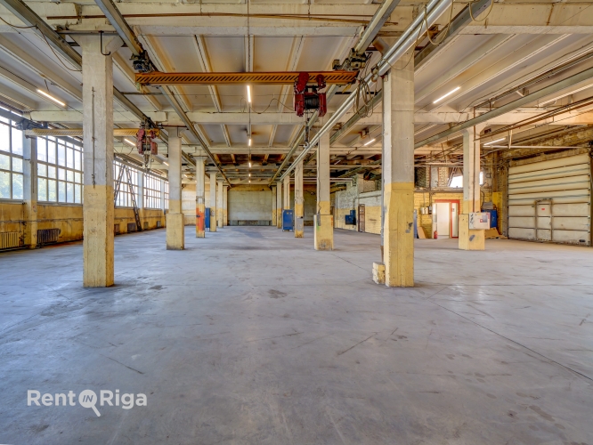 Sludinājumi. Ražošanas telpas ar apkuri.  Šobrīd telpās atrodas metālapstrādes cehs. - 2 telferi ar 1.5 t Cena: 2800 EUR/mēn Foto #8