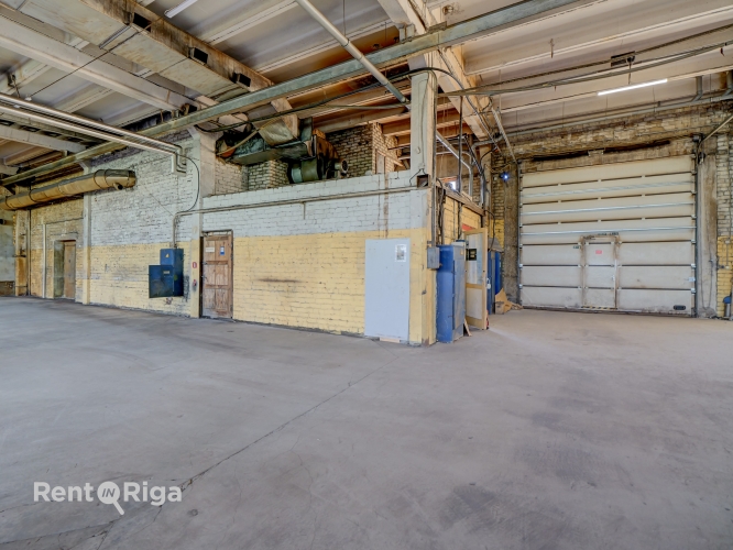 Sludinājumi. Ražošanas telpas ar apkuri.  Šobrīd telpās atrodas metālapstrādes cehs. - 2 telferi ar 1.5 t Cena: 2800 EUR/mēn Foto #9