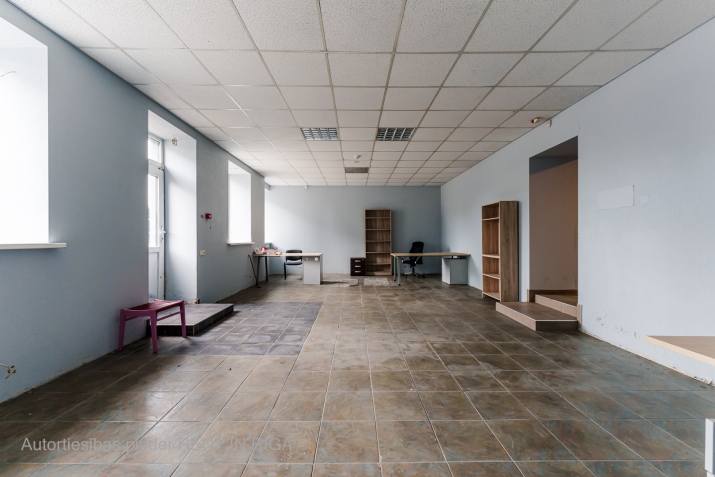 Объявление. 3 месяца бесплатной аренды коммерческого помещения!  Подходит для разных видов бизнеса.  Цена: 450 EUR/мес. Foto #2