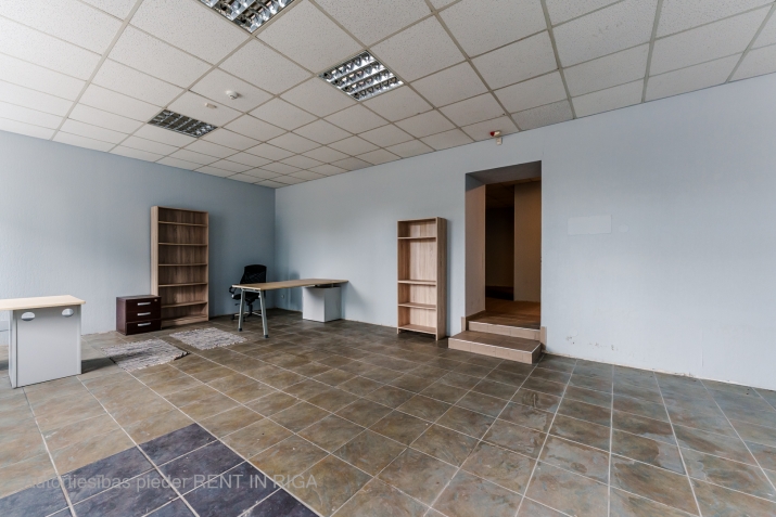 Объявление. 3 месяца бесплатной аренды коммерческого помещения!  Подходит для разных видов бизнеса.  Цена: 450 EUR/мес. Foto #3