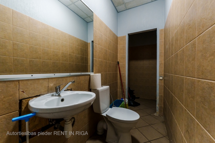 Объявление. 3 месяца бесплатной аренды коммерческого помещения!  Подходит для разных видов бизнеса.  Цена: 450 EUR/мес. Foto #9