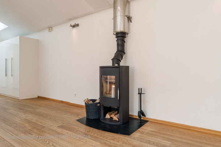 Sludinājumi. Valdemāra Rezidence ir īpaša jūgendstila ēka, ar aizraujošu un bagātu vēsturi. Ēka atjaunota tās Cena: 525000 EUR Foto #6