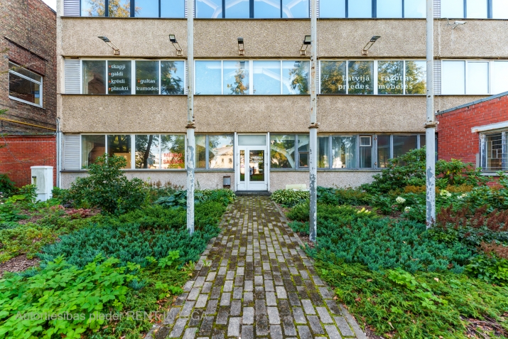 Sludinājumi. Iznomā telpas ērti piebraucama vietā.  No ielas pārredzams objekts ar plašiem logiem.   1.stāva Cena: 4623 EUR/mēn Foto #3