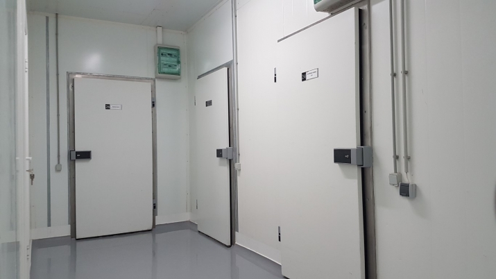 Объявление. Автономный объект  производственно-складское здание.  Общая площадь зданий: здание  2 018 м, Цена: 10000 EUR/мес. Foto #9