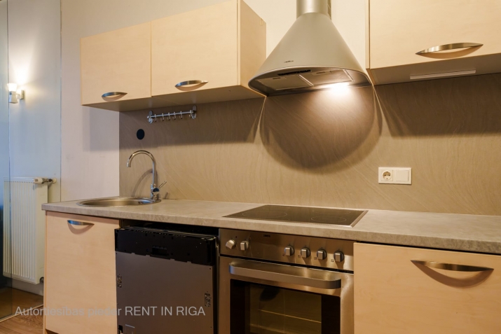 Sludinājumi. Pārdod 2 istabu dzīvokli ar kopējo platību 82,8 m (iekštelpu platība 65,3 m, terase 17,5 m). No Cena: 259700 EUR Foto #7