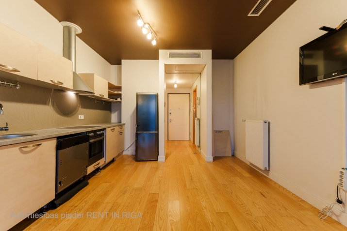 Sludinājumi. Pārdod 2 istabu dzīvokli ar kopējo platību 82,8 m (iekštelpu platība 65,3 m, terase 17,5 m). No Cena: 259700 EUR Foto #4