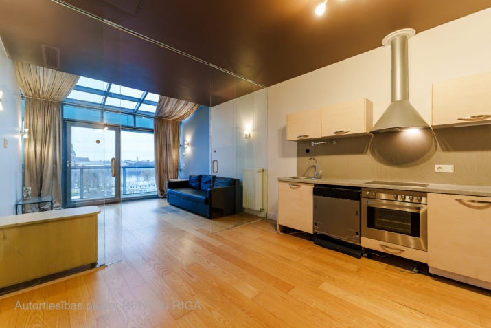 Sludinājumi. Pārdod 2 istabu dzīvokli ar kopējo platību 82,8 m (iekštelpu platība 65,3 m, terase 17,5 m). No Cena: 259700 EUR Foto #3