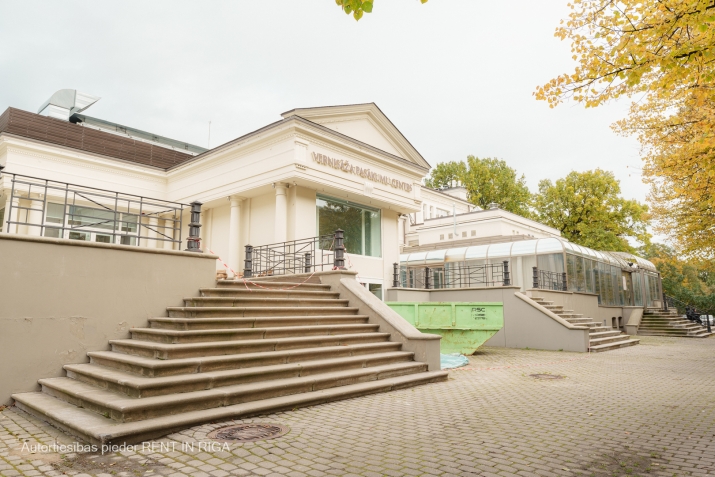 Sludinājumi. Ekskluzīvas kluba telpas Centrā!  Šobrīd telpas nomā nakts klubs. Nomas līgums līdz 2029.gadam ar Cena: 3.5e+06 EUR Foto #2