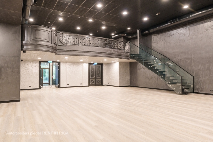 Sludinājumi. Ekskluzīvas kluba telpas Centrā!  Šobrīd telpas nomā nakts klubs. Nomas līgums līdz 2029.gadam ar Cena: 3.5e+06 EUR Foto #5