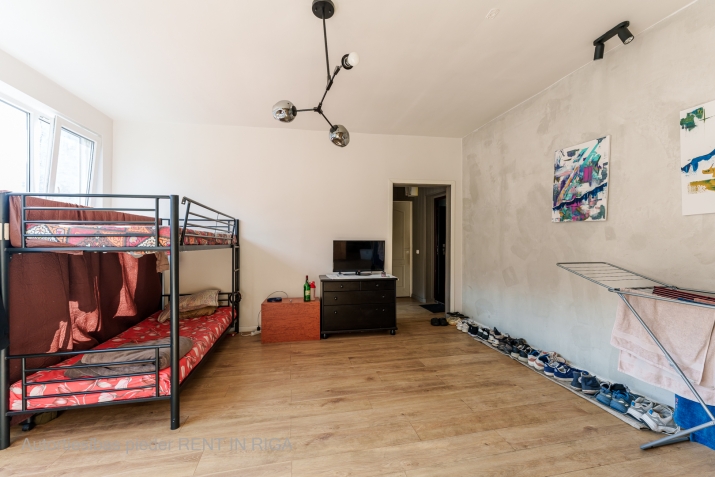 Sludinājumi. Dzīvoklis Vecrīgas sirdī - 100m attālumā no Daugavas un Akmens tilta. Netālu atrodas Galerija Cena: 117000 EUR Foto #3