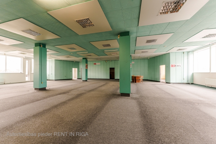 Объявление. Iznomā tirdzniecības platību otrajā stāvā. Ir sava neliela noliktava, preču piegāde notiek no Цена: 1047 EUR/мес. Foto #5