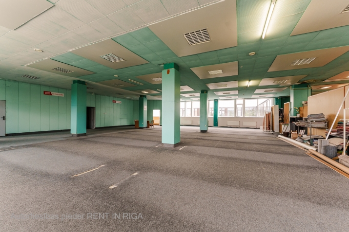 Объявление. Iznomā tirdzniecības platību otrajā stāvā. Ir sava neliela noliktava, preču piegāde notiek no Цена: 1047 EUR/мес. Foto #6