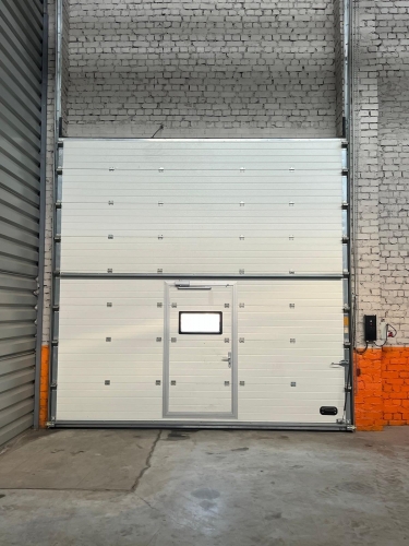 Sludinājumi. Ražošanas/noliktavas telpas ar augstiem griestiem bez apkures.  Brīvības gatve 201, pretī \'Jaunā Cena: 1870 EUR/mēn Foto #5