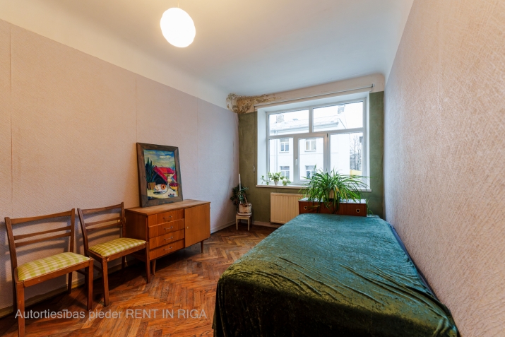 Sludinājumi. 4 istabu dzīvoklis Teikā.  Dzīvoklī ir 3 izolētas istabas un viena viesistaba. Atsevišķa virtuve, Cena: 108000 EUR Foto #5