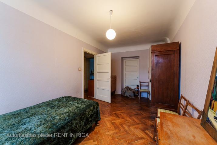 Sludinājumi. 4 istabu dzīvoklis Teikā.  Dzīvoklī ir 3 izolētas istabas un viena viesistaba. Atsevišķa virtuve, Cena: 108000 EUR Foto #6