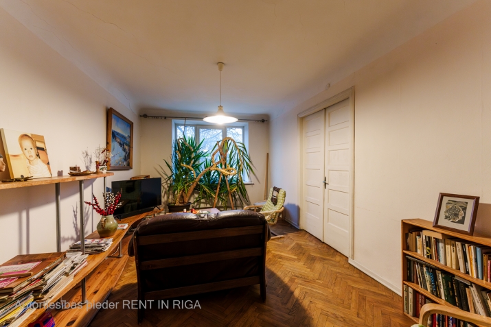 Sludinājumi. 4 istabu dzīvoklis Teikā.  Dzīvoklī ir 3 izolētas istabas un viena viesistaba. Atsevišķa virtuve, Cena: 108000 EUR Foto #7