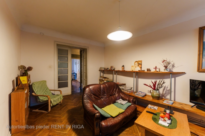 Sludinājumi. 4 istabu dzīvoklis Teikā.  Dzīvoklī ir 3 izolētas istabas un viena viesistaba. Atsevišķa virtuve, Cena: 108000 EUR Foto #8