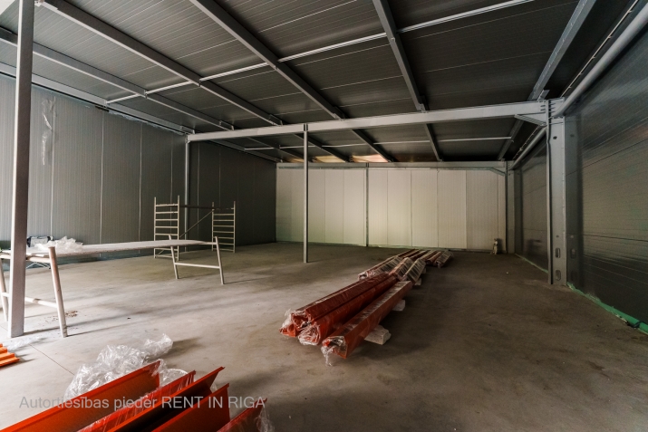 Sludinājumi. Nomai tiek piedāvātas noliktavas vai tirdzniecības telpas aktīvā vietā Imantā.  + Telpas piemērotas Cena: 1620 EUR/mēn Foto #4