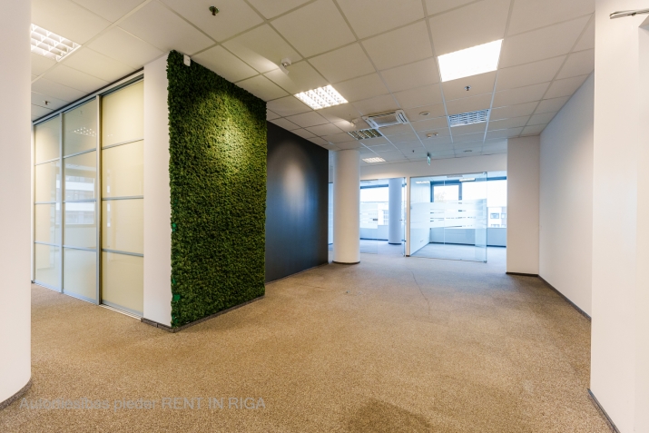 Sludinājumi. Piedāvājumā plašs birojs ēkā Valters - Jaunā Teika!  Pašreizējais plānojums - atvērta tipa birojs Cena: 4530 EUR/mēn Foto #4