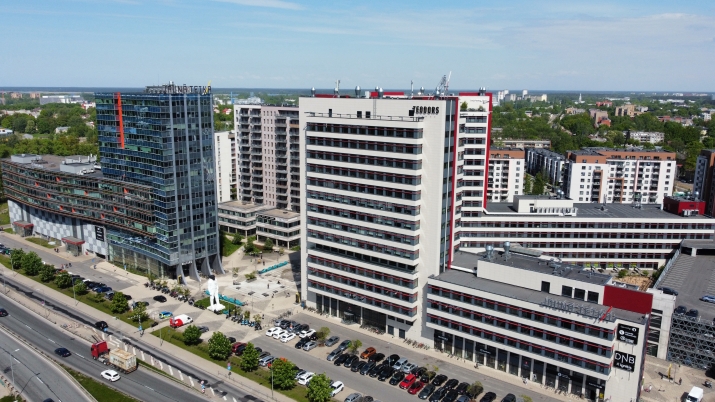 Sludinājumi. Piedāvājumā plašs birojs ēkā Valters - Jaunā Teika!  Pašreizējais plānojums - atvērta tipa birojs Cena: 4530 EUR/mēn Foto #1