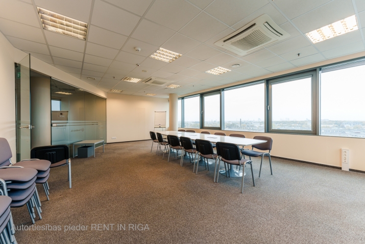 Объявление. Предлагается просторный офис в здании Валтерс - Новая Тейка!  Текущий план представляет собой офис Цена: 2735 EUR/мес. Foto #3