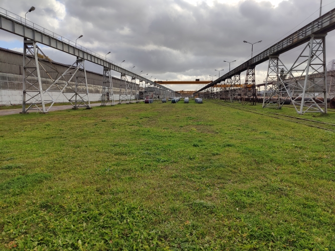 Sludinājumi. Āra laukums apsargātā teritorijā.  Pieejams laukums gan ar grants segumu, gan ar zāles segumu. Cena: 10000 EUR/mēn Foto #5