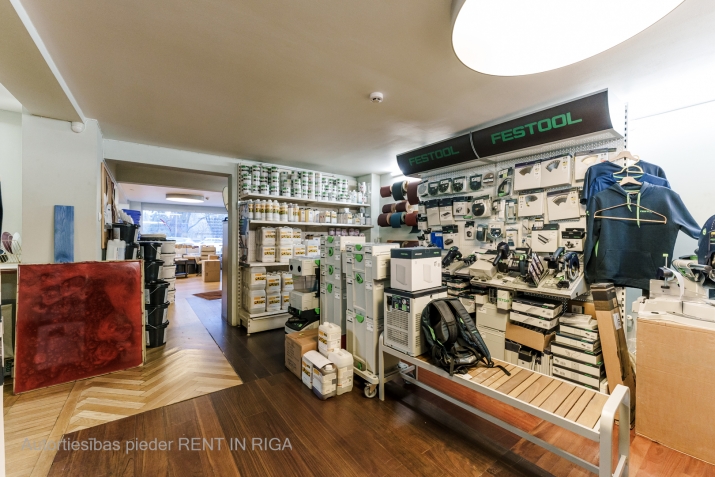 Объявление. Предлагаются к продаже два исторических здания напротив парка Зиедоньдарзс.  Состав имущества:  Цена: 295000 EUR Foto #9