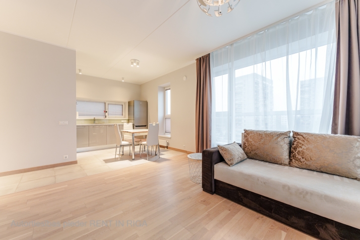 Sludinājumi. Izīrē  2 istabu dzīvokli - 65 m2, 7. stāvā Mežciemā, absolūti jaunuzceltajā dzīvojamo māju Cena: 750 EUR/mēn Foto #1