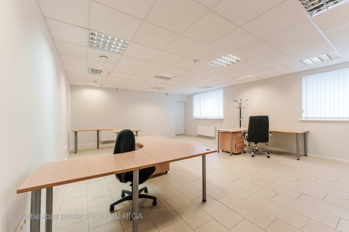 Sludinājumi. Izīrē plašas un gaišas telpas Rīgā, Ganību dambī 22  + Īres cenā iekļauti komunālie maksājumi un Cena: 750 EUR/mēn Foto #2