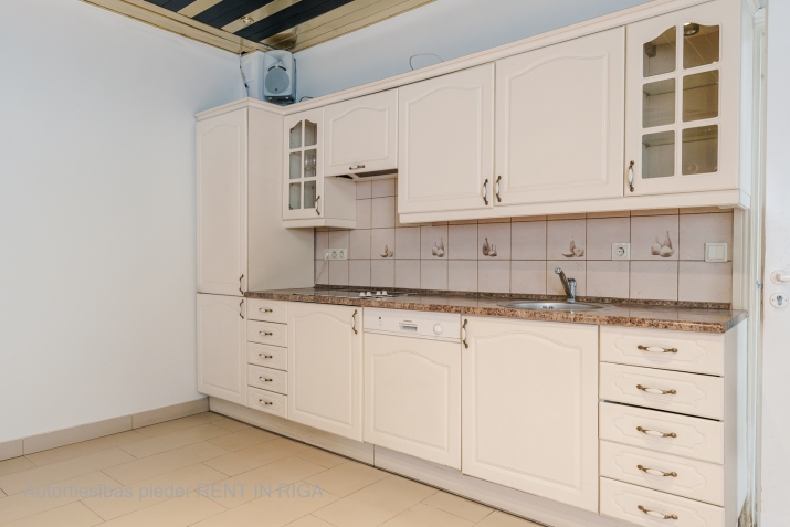 Sludinājumi. Izīrē plašas un gaišas telpas Rīgā, Ganību dambī 22  + Īres cenā iekļauti komunālie maksājumi un Cena: 750 EUR/mēn Foto #8